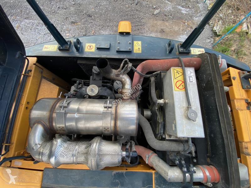 Escavadora Hyundai HX 140L