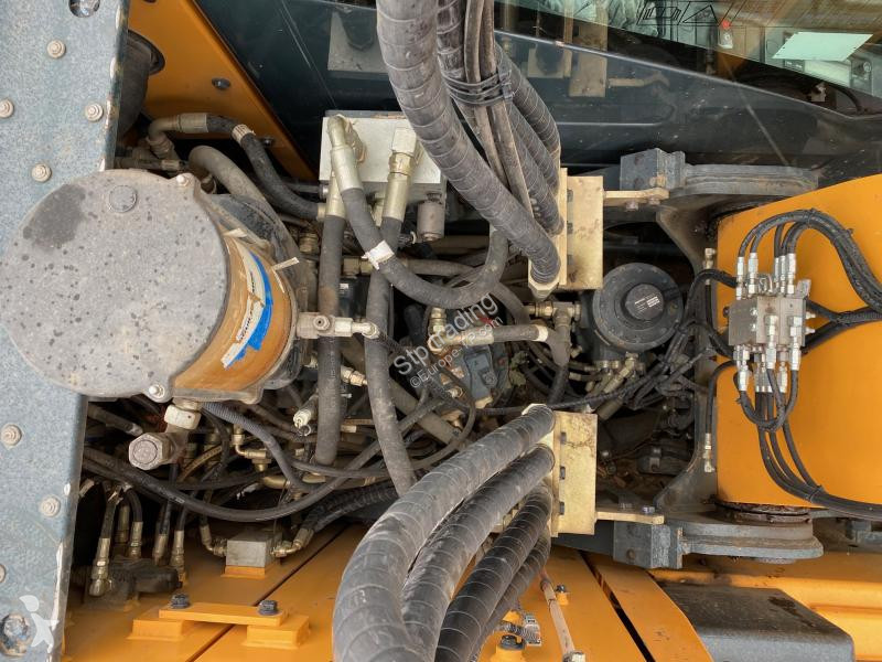 جرافة Hyundai HW 140