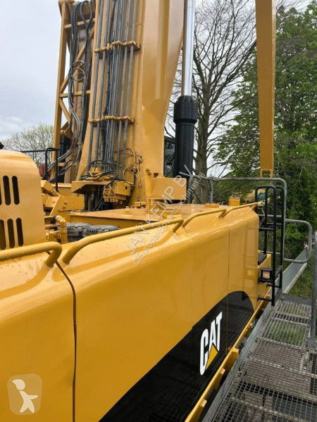 Rýpadlo Caterpillar 385 MH