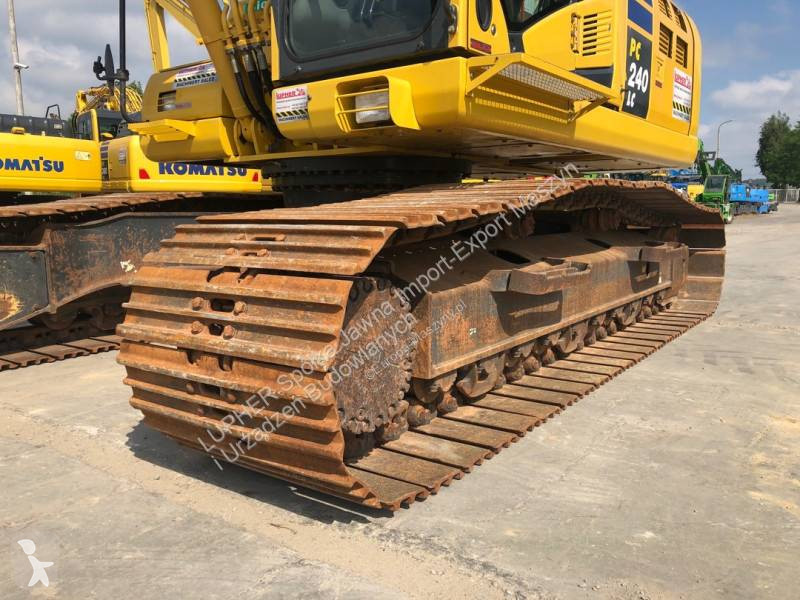 Escavadora Komatsu PC240LC-10