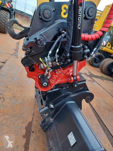 Graafmachine Komatsu -11E0