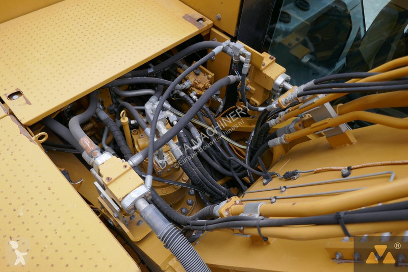 Excavator Caterpillar FL