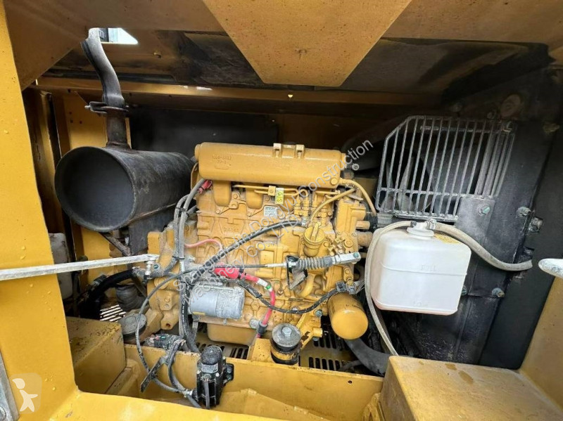 Escavadora Caterpillar 307