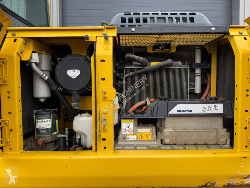 Lopatový nakládač Komatsu HB215LC-1 HB