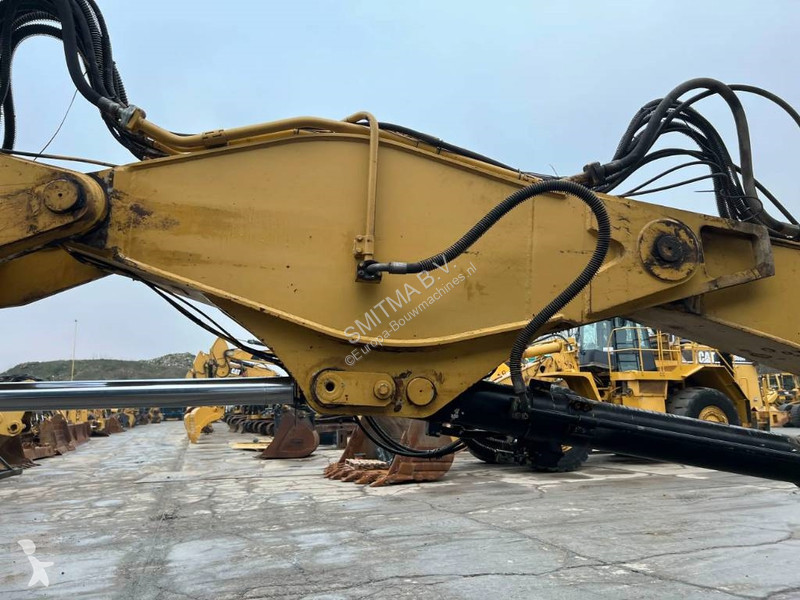 جرافة Caterpillar L UHD - 27m - OilQuick