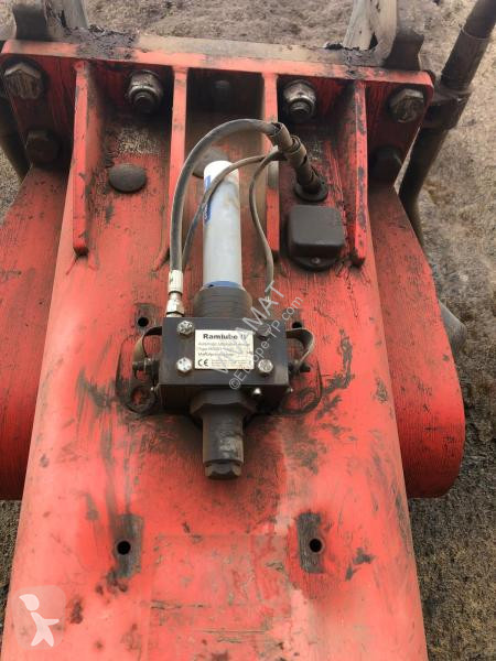 Escavatore Hyundai  HX520L