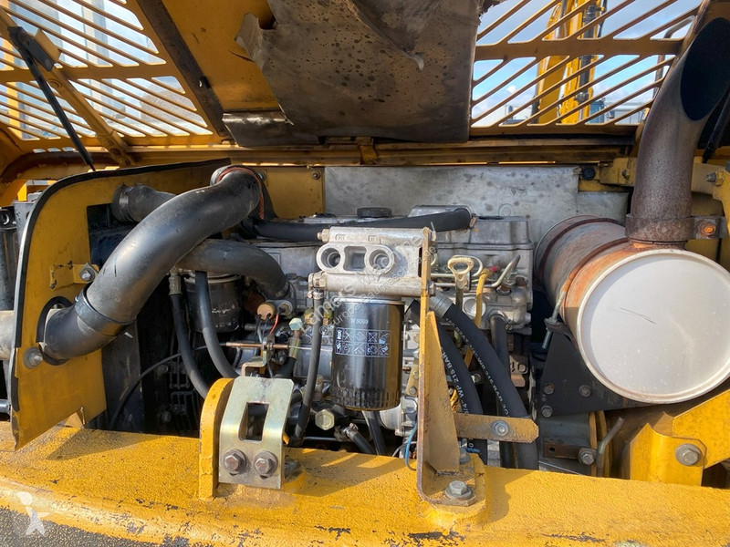 Excavadora Caterpillar NVT