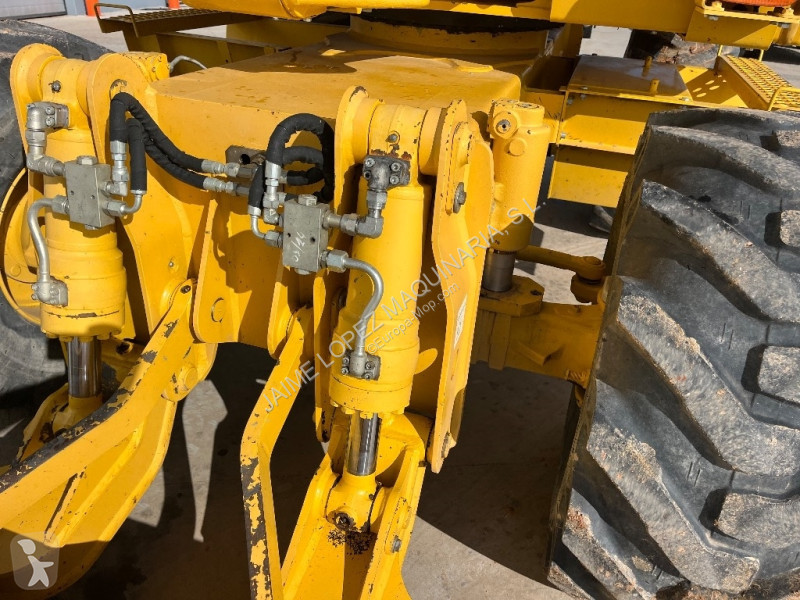 Excavator Komatsu MR-8