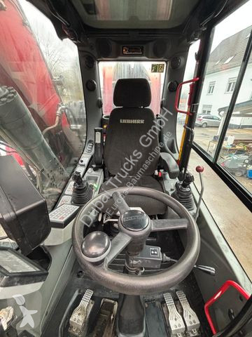 Excavator Liebherr LH 24