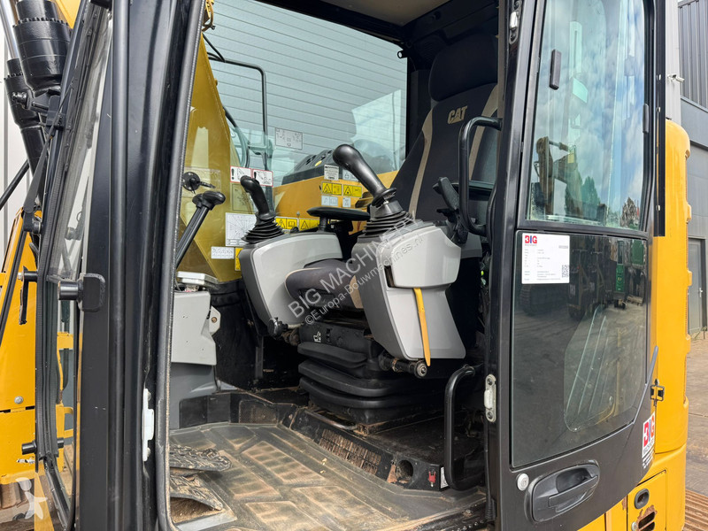 Excavator Caterpillar F LCR