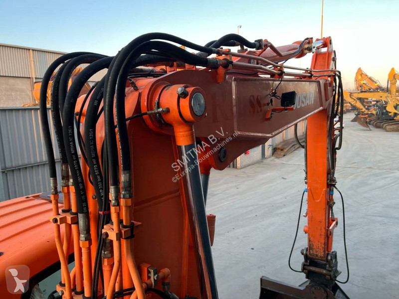 جرافة Doosan