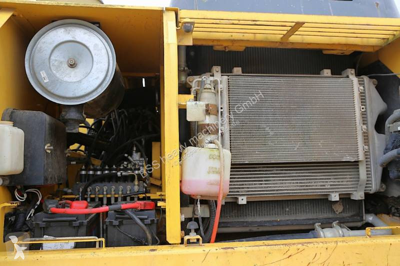 Escavadora Kobelco E305
