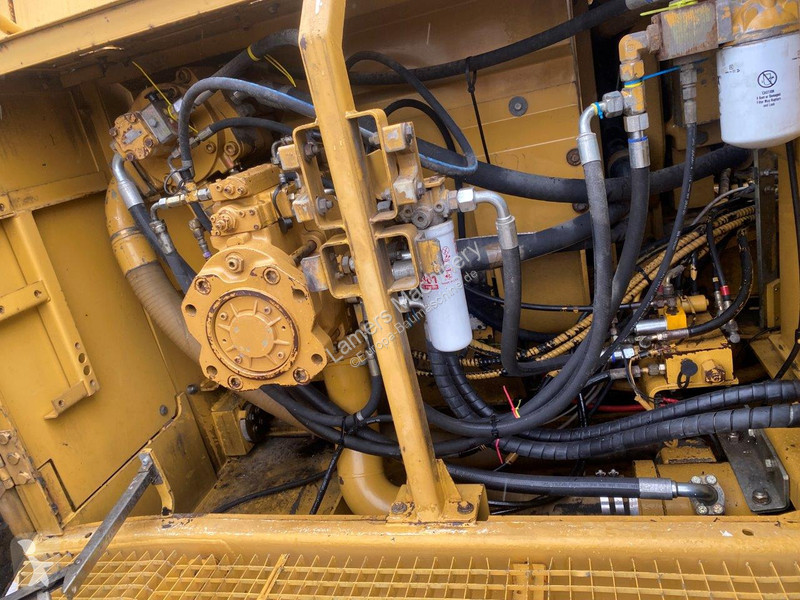 Escavatore Caterpillar NVT