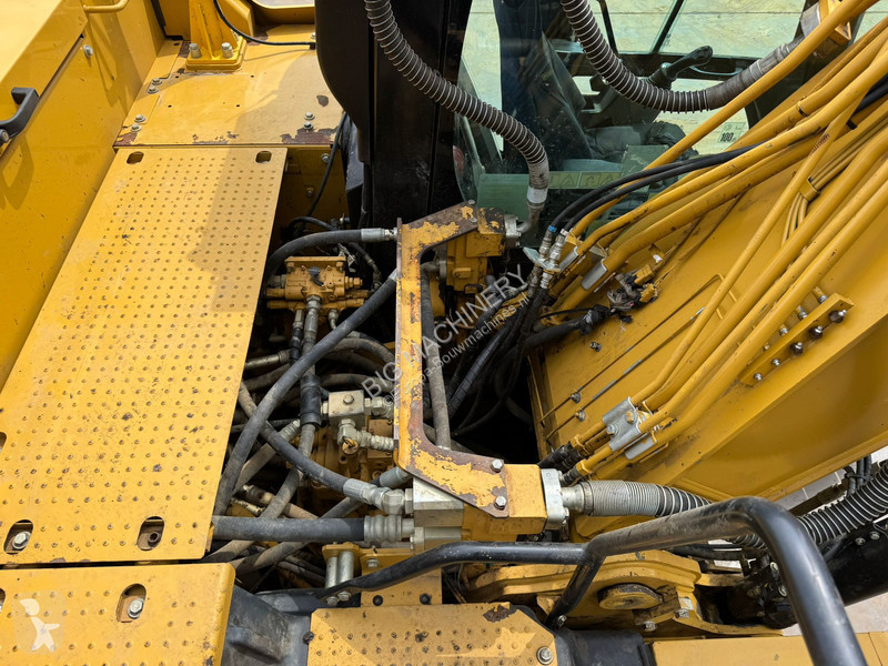 Graafmachine Caterpillar 323