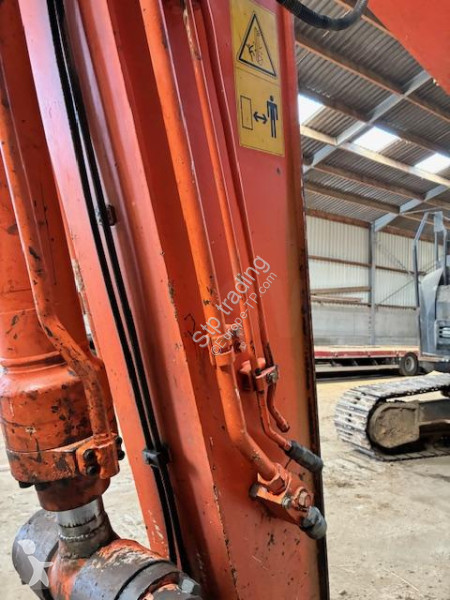 جرافة Hitachi 225USLC-5B