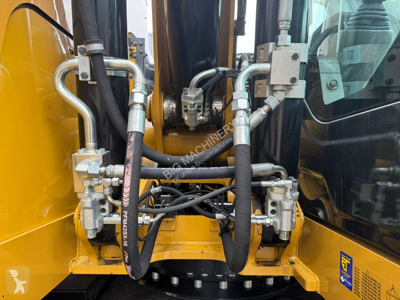 Excavator Caterpillar MF