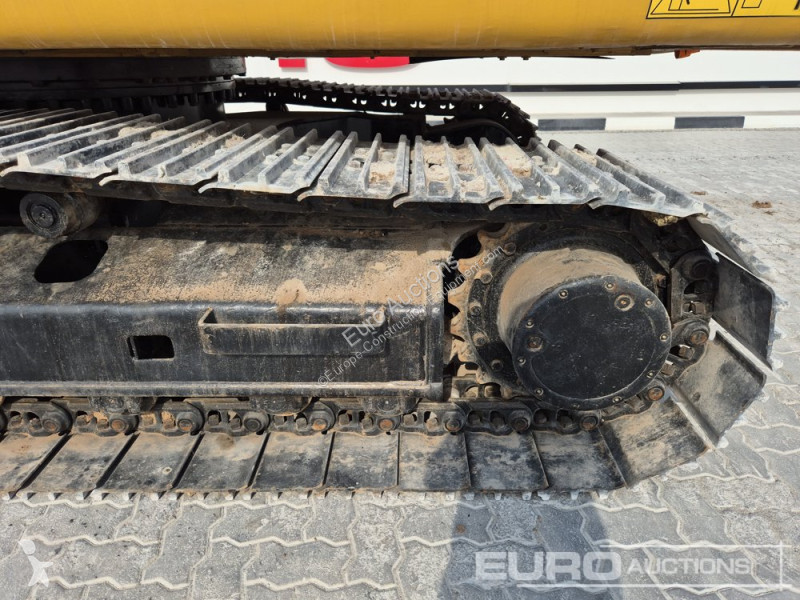Excavator Caterpillar 3