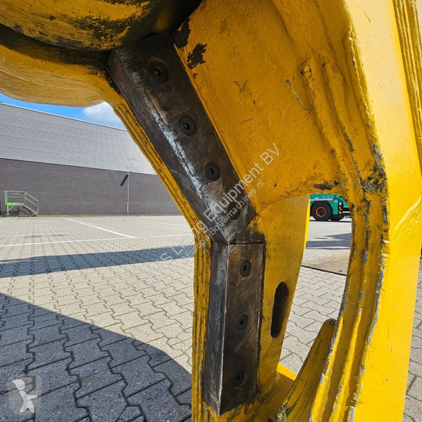 Excavadora Hitachi -5 with scrap shear Labounty...