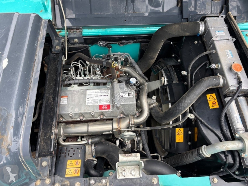 Escavadora Kobelco LC-10