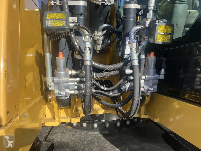 Excavator Caterpillar F