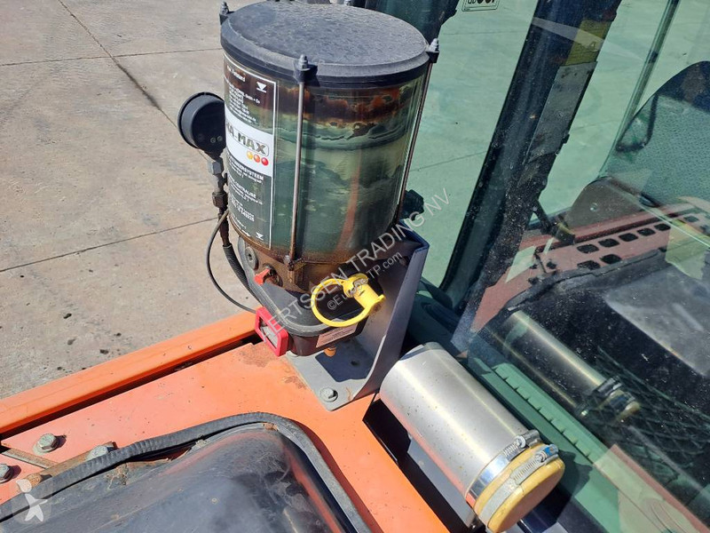 Escavadora Hitachi W-5 B