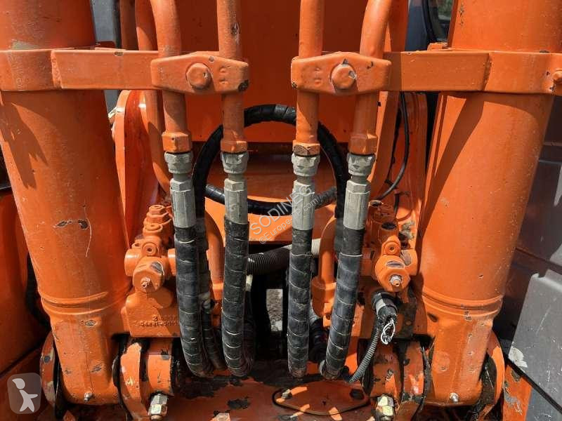 Excavadora Hitachi