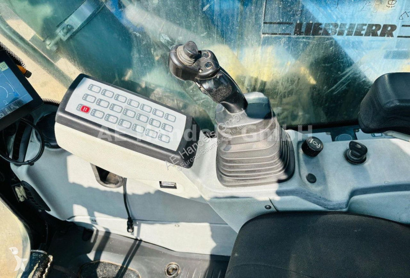 جرافة Liebherr