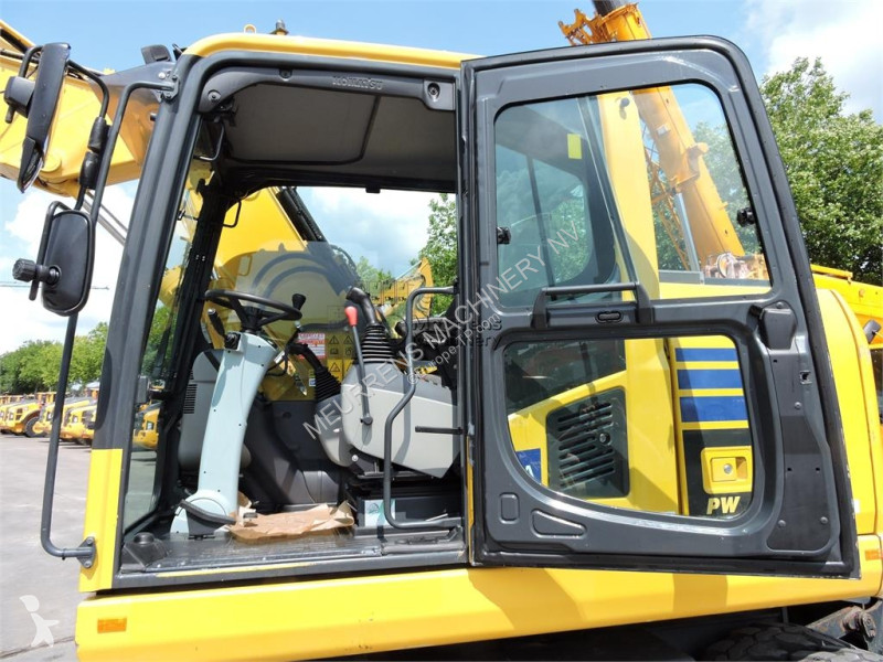 Graafmachine Komatsu PW148