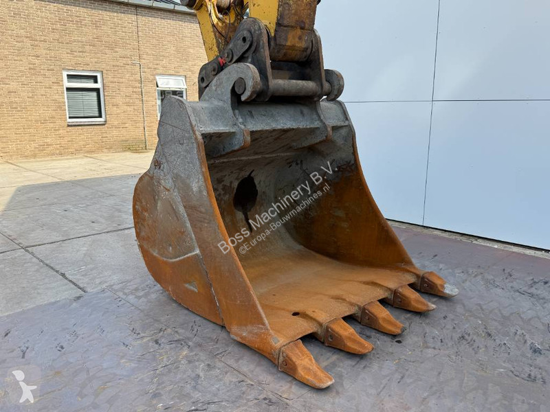Excavator Caterpillar - German Machine /...