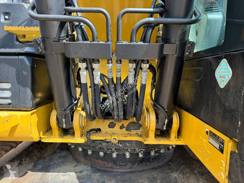 Excavator Caterpillar