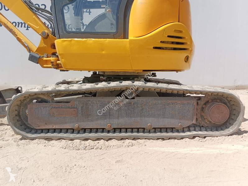 Escavadora JCB 8027