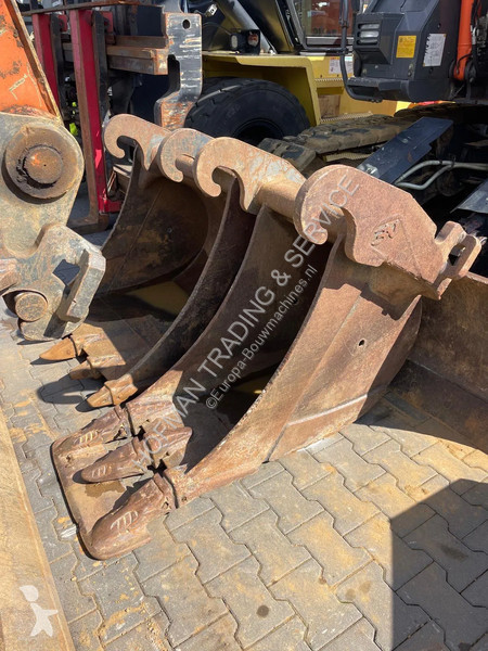 Excavadora Hitachi -3