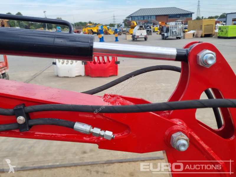 Escavadora JPC HT12