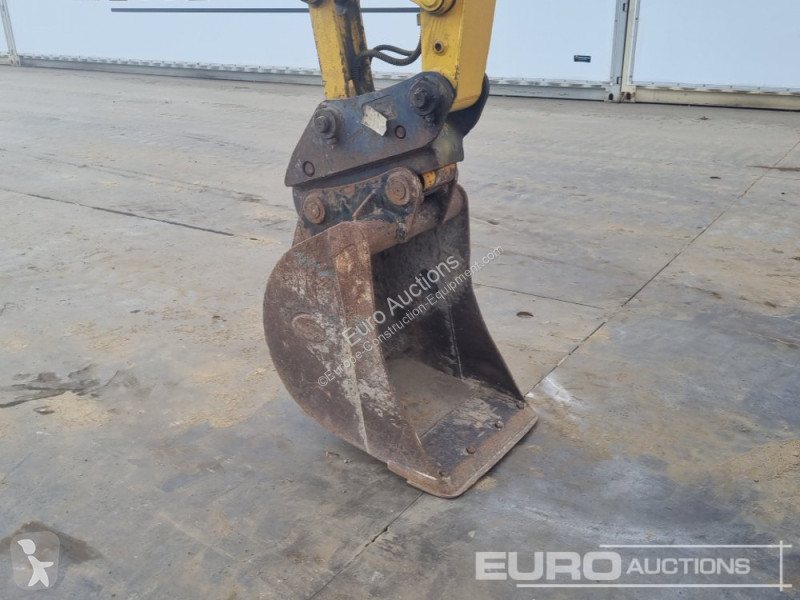 جرافة Komatsu PC80MR-5