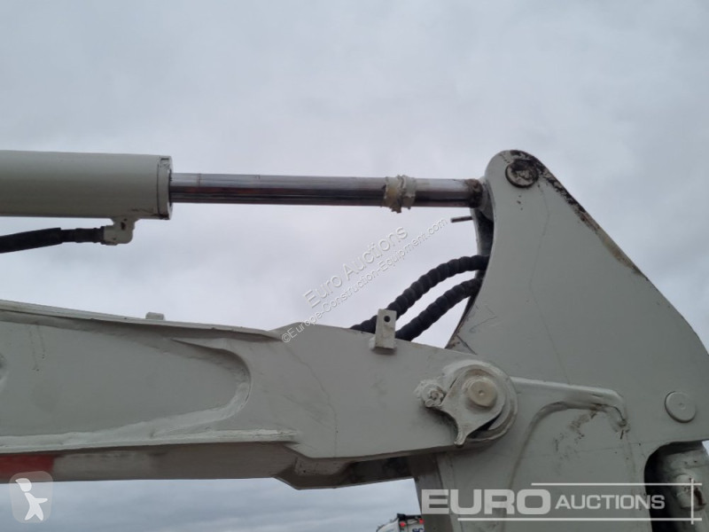 Escavadora Takeuchi TB150C