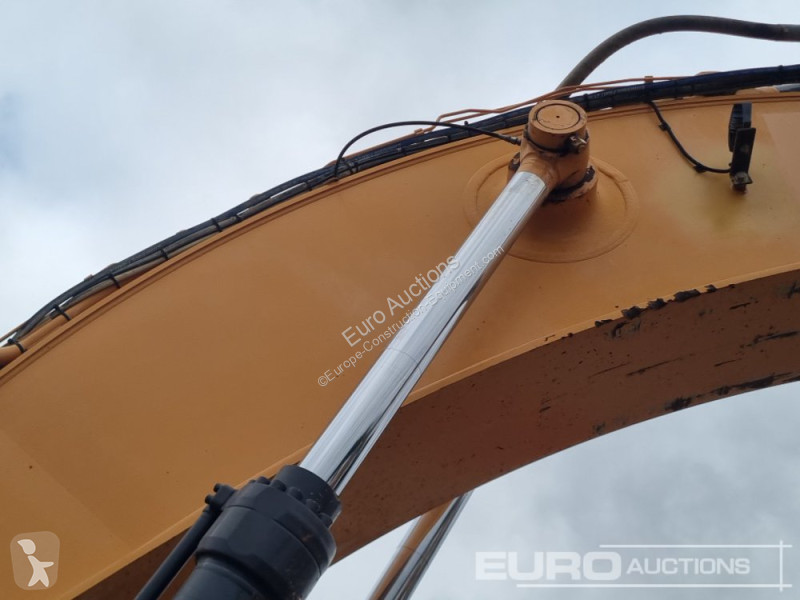Escavadora Case CX370D