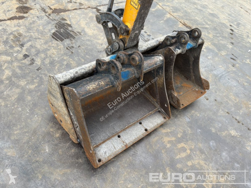 جرافة JCB 16C-1