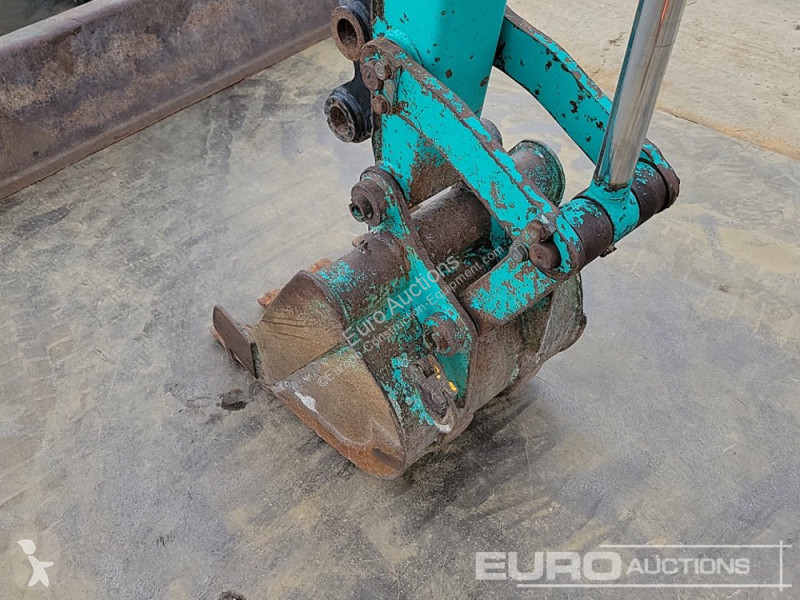 جرافة Yanmar B2U