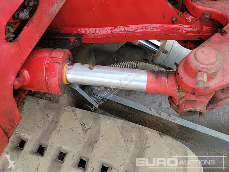 Escavadora Takeuchi TB216