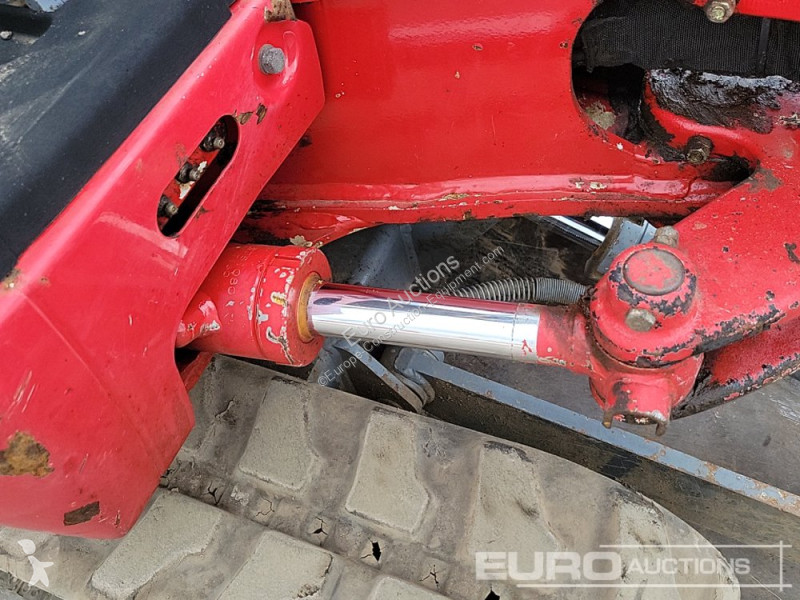 Escavadora Takeuchi TB216