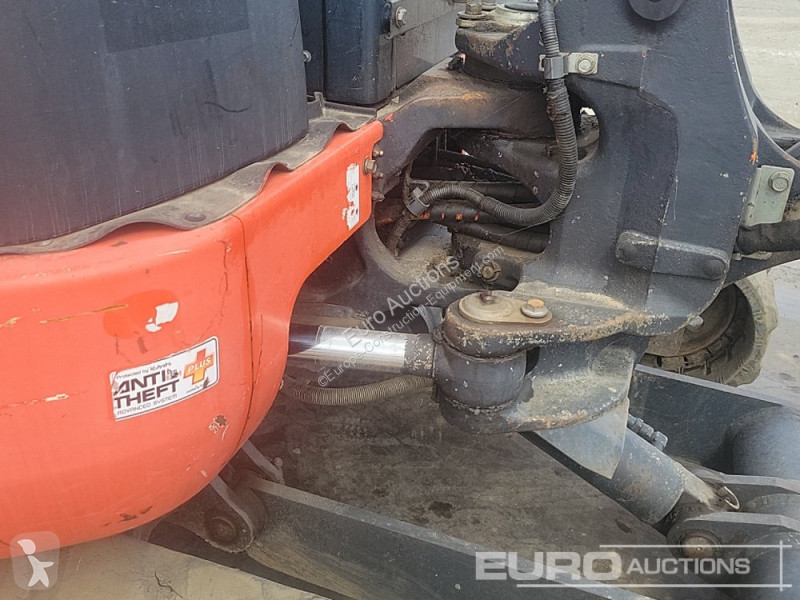 Lopatový nakládač Kubota U48-4