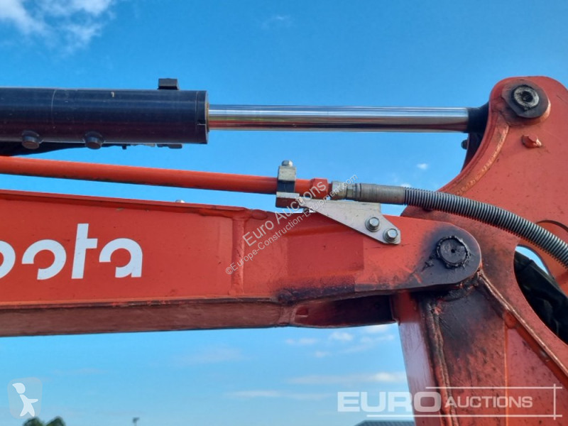 Lopatový nakládač Kubota KX037-4