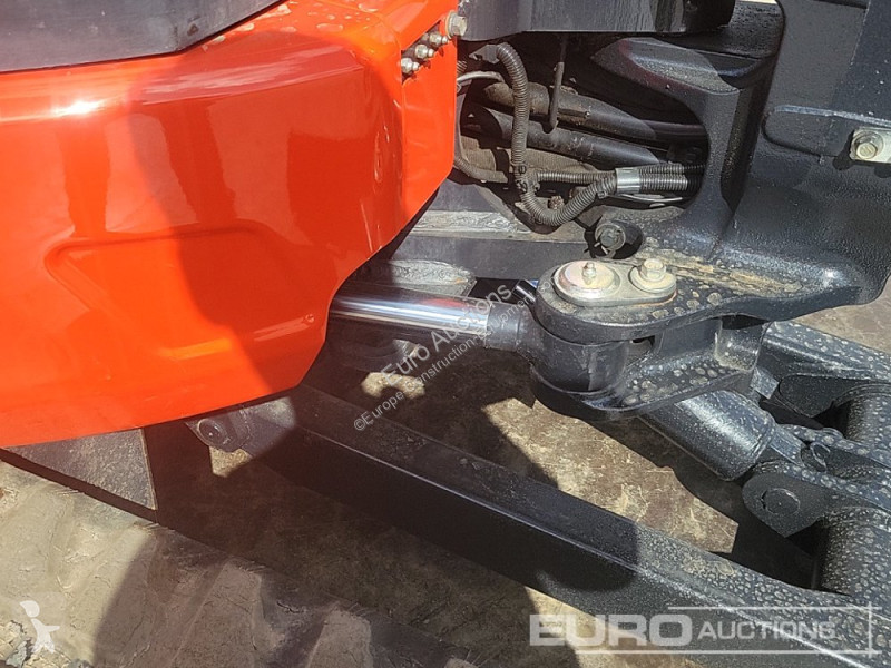 Lopatový nakládač Kubota U36-4