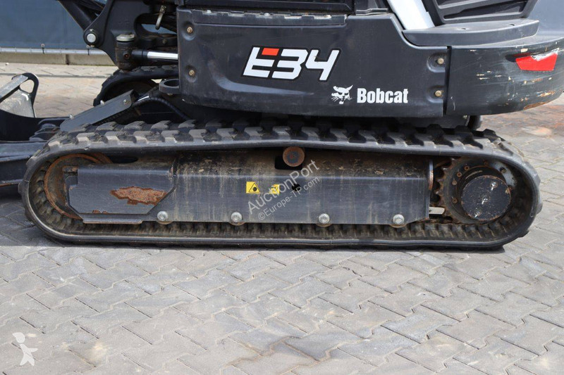 جرافة Bobcat E34