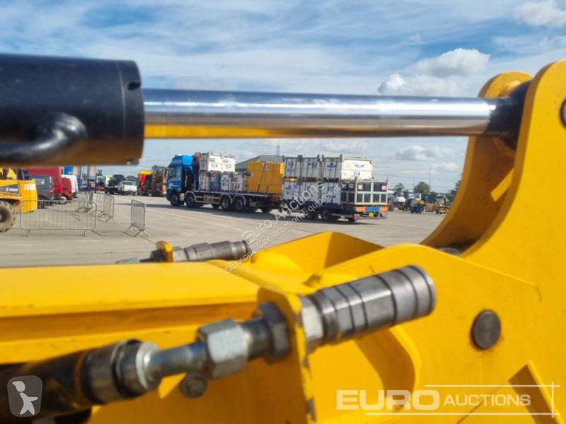 Excavator JCB 16C-1