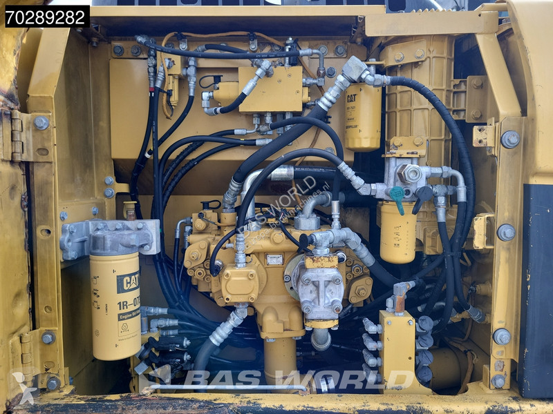 Excavator Caterpillar L