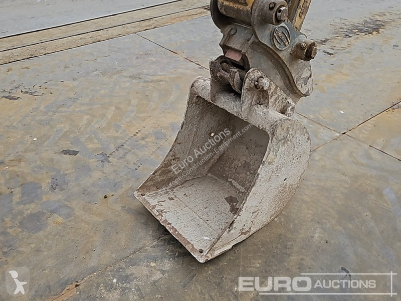 Escavatore Caterpillar R