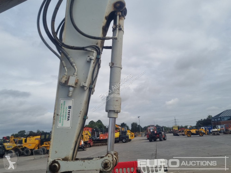 جرافة Takeuchi TB2150R