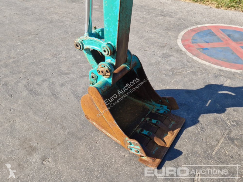 Escavadora Kubota K-025