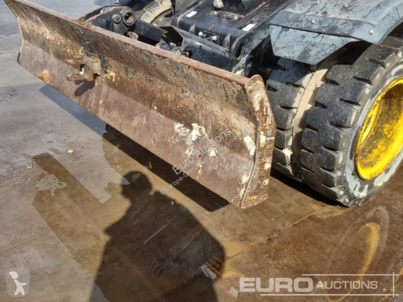 جرافة JCB HD110WT